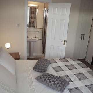 Гостевой дом Errigal Guest House Дублин Двухместный номер с 1 кроватью и собственной ванной комнатой-8